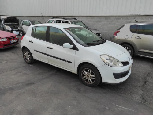 RENAULT CLIO III — автомобиль-донор на запчасти 