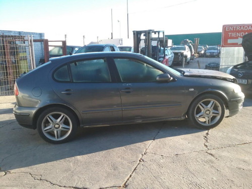  SEAT LEON (1M1) 