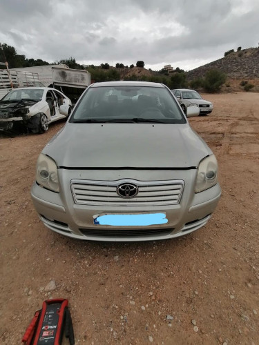TOYOTA AVENSIS BERLINA (T25) — Donor Vehicle for Used Parts 