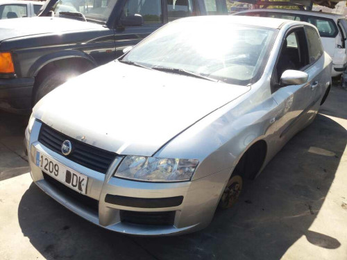 FIAT STILO (192) — vehículo donante para recambios 