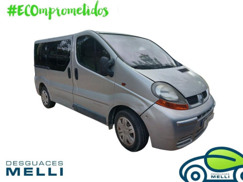 RENAULT TRAFIC II COMBI — vehículo donante para recambios 