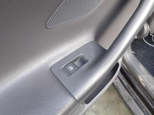  MANDO ELEVALUNAS TRASERO IZQUIERDO Volkswagen GOLF V (1K1)(10.2003) 
