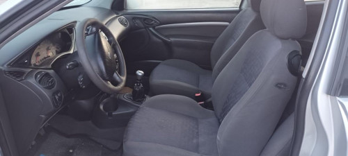  FORD FOCUS BERLINA (CAK) 