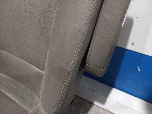  ASIENTO DELANTERO DERECHO 