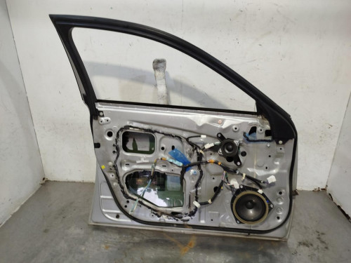 PUERTA DELANTERA IZQUIERDA Lexus IS (DS2/IS2) 