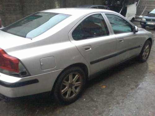  VOLVO S60 BERLINA 