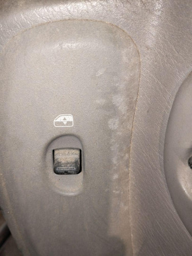 MANDO ELEVALUNAS DELANTERO DERECHO Chrysler VOYAGER (RG) 