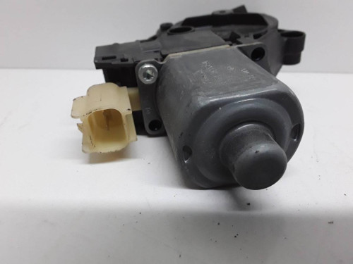 MOTOR ELEVALUNAS DELANTERO DERECHO Ford FIESTA (CB1) 