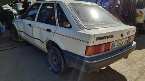  FORD ESCORT BERLINA 