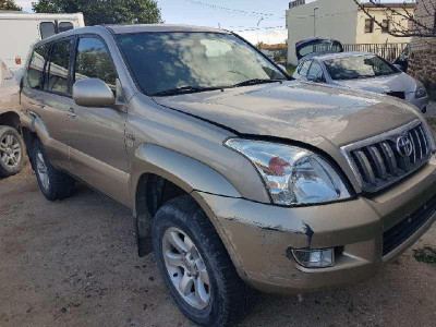 TOYOTA LAND CRUISER (J12)