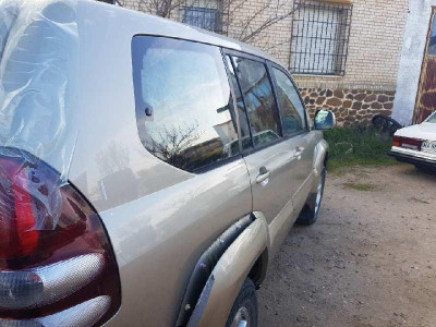 TOYOTA LAND CRUISER (J12)