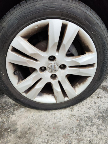  LLANTA PEUGEOT 5008 