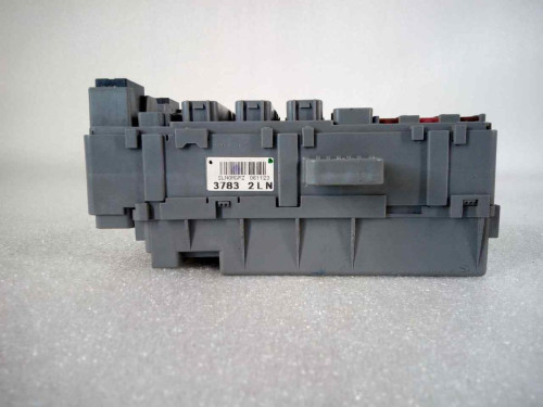 CAJA RELES / FUSIBLES Honda CIVIC 5 PUERTAS (FK) 