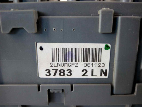 CAJA RELES / FUSIBLES Honda CIVIC 5 PUERTAS (FK) 