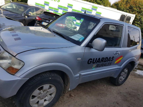 MITSUBISHI MONTERO (V60/V70) — vehículo donante para recambios 