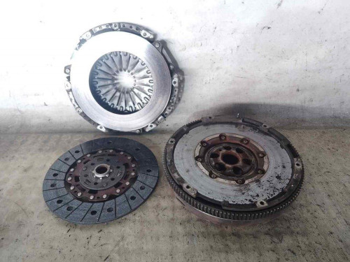 KIT EMBRAGUE Volkswagen GOLF V (1K1)(10.2003) 
