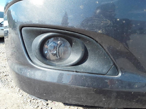 FARO ANTINIEBLA DERECHO Toyota AVENSIS (T27) 