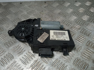MOTOR ELEVALUNAS DELANTERO DERECHO