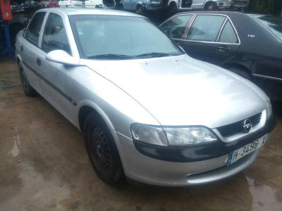OPEL VECTRA B BERLINA
