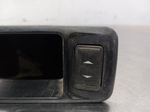 MANDO ELEVALUNAS DELANTERO IZQUIERDO Ford FOCUS SPORTBREAK (CAP) 