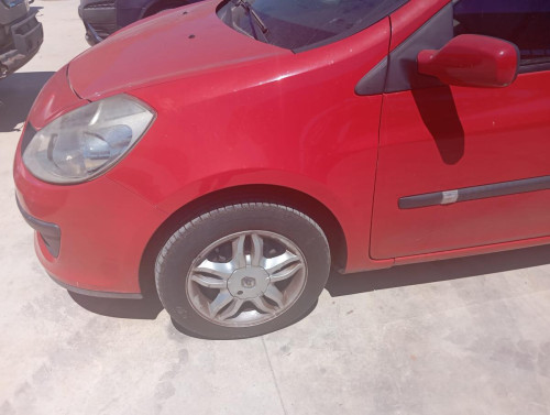 ALETA DELANTERA IZQUIERDA Renault CLIO III 