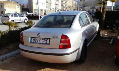 SKODA SUPERB (3U4) — vehículo donante para recambios 