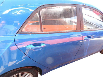 PUERTA TRASERA DERECHA, KIA, RIO (YB)