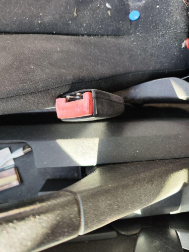 ENGANCHE CINTURON DELANTERO DERECHO SEAT IBIZA (6L1) 