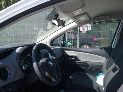 TOYOTA YARIS (P13)