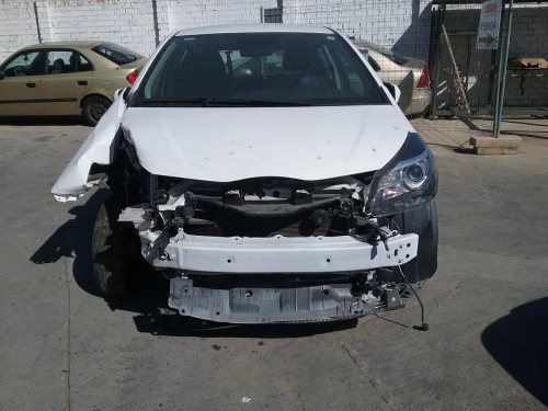  TOYOTA YARIS (P13) 