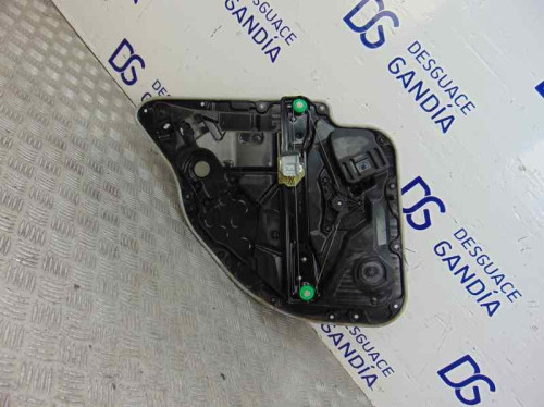  MERCEDES-BENZ CLASE C (BM 205) BERLINA 