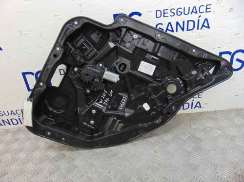  MERCEDES-BENZ CLASE C (BM 205) BERLINA 