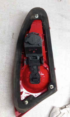 PILOTO TRASERO DERECHO INTERIOR