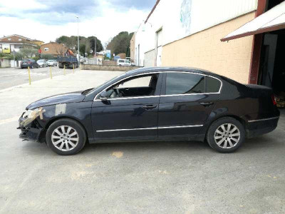 VOLKSWAGEN PASSAT BERLINA (3C2)