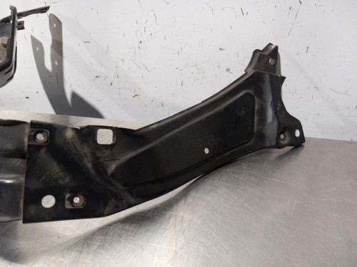 SOPORTE FARO IZQUIERDO Mercedes-Benz CLASE C (BM 203) SPORTCOUPE 
