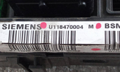 CAJA RELES / FUSIBLES