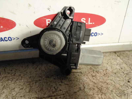 MOTOR ELEVALUNAS TRASERO IZQUIERDO Mercedes-Benz CLASE A (BM 176) 
