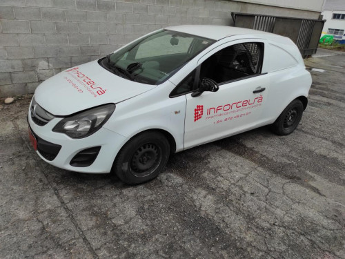OPEL CORSA D — vehículo donante para recambios 