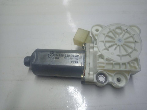 MOTOR ELEVALUNAS DELANTERO DERECHO Mercedes-Benz VANEO (BM 414) COMPACT VAN 
