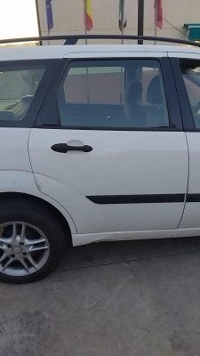 PUERTA TRASERA DERECHA Ford Focus Familiar (CAK)(1998->)