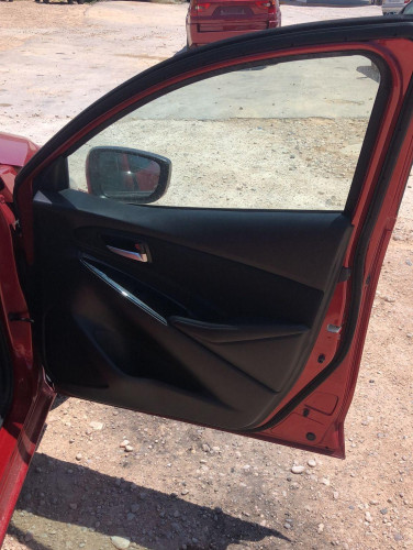 MAZDA 2 BERLINA (DJ) — vehículo donante para recambios 
