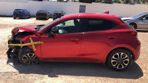 MAZDA 2 BERLINA (DJ) — vehículo donante para recambios 