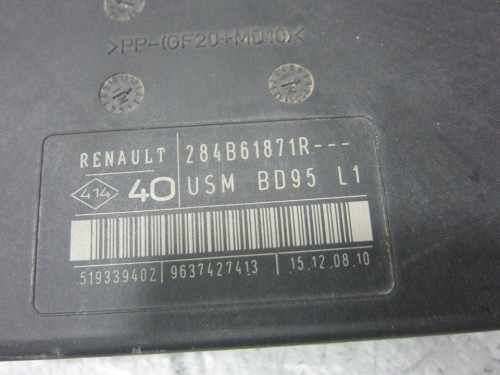  CAJA RELES / FUSIBLES 