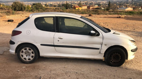 PEUGEOT 206 — Donor Vehicle for Used Parts 