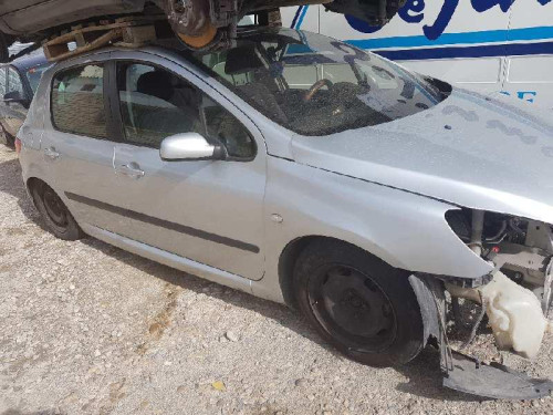 PEUGEOT 307 (S1)(04.2001) — vehículo donante para recambios 