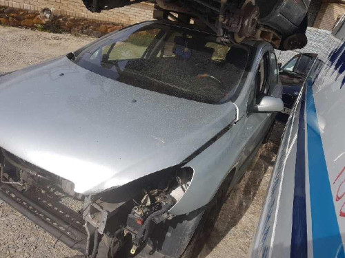 PEUGEOT 307 (S1)(04.2001) — vehículo donante para recambios 