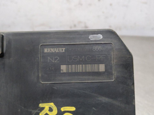  CAJA RELES / FUSIBLES Renault SCENIC II (JM) 