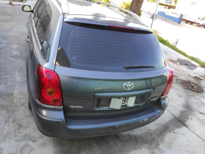 TOYOTA AVENSIS WAGON (T25)