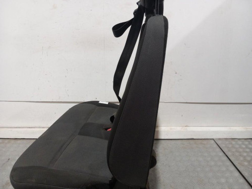  ASIENTO DELANTERO DERECHO RENAULT MASTER III CAJA CERRADA 