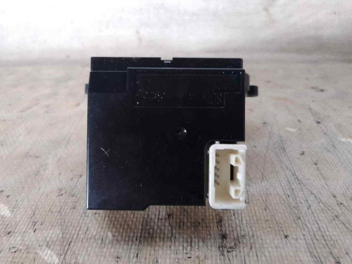 SENSOR ANGULO DE GIRO Toyota YARIS (XP13) 